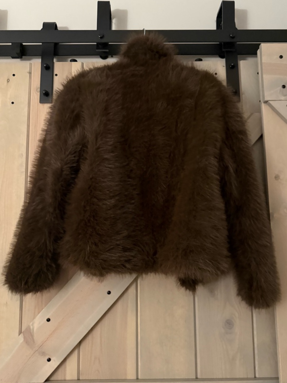 NWOT Luxurious Brown Faux Fur Coat - Women's Plush Jacket - Picture 7 of 7